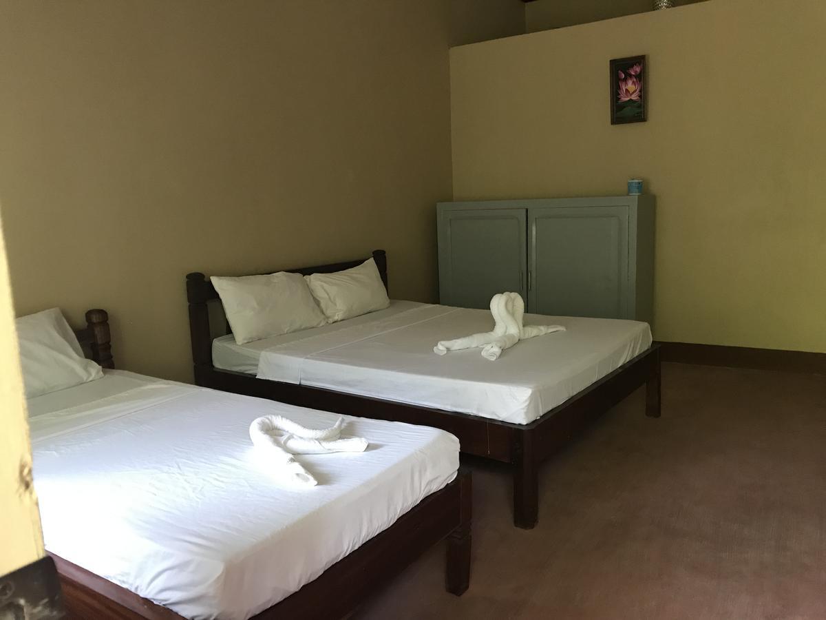 Adventure Camp Beach Resort Sablayan Εξωτερικό φωτογραφία
